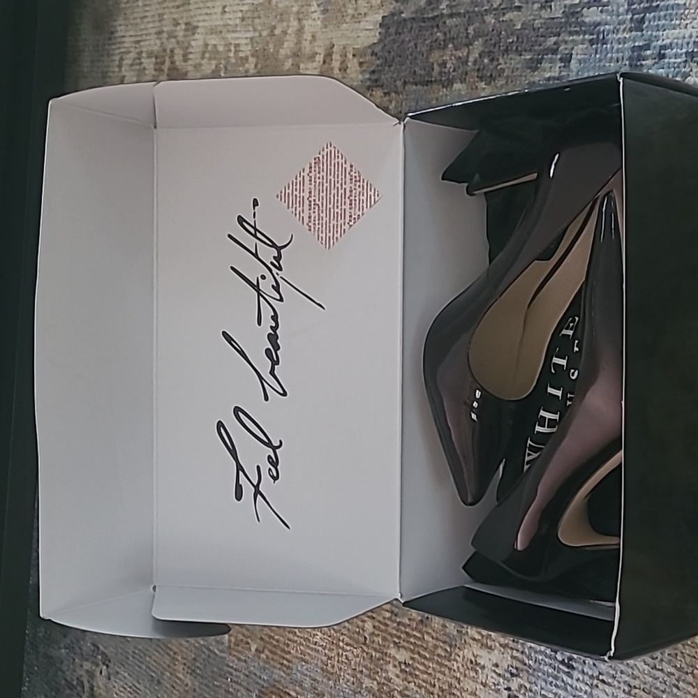 White House Black Market High Heel Pumps